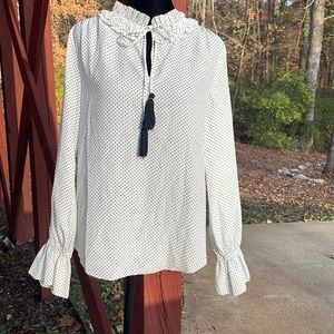 EUC THML white blouse with black polka dot pattern. Ruffle neck tie front. Sz XS